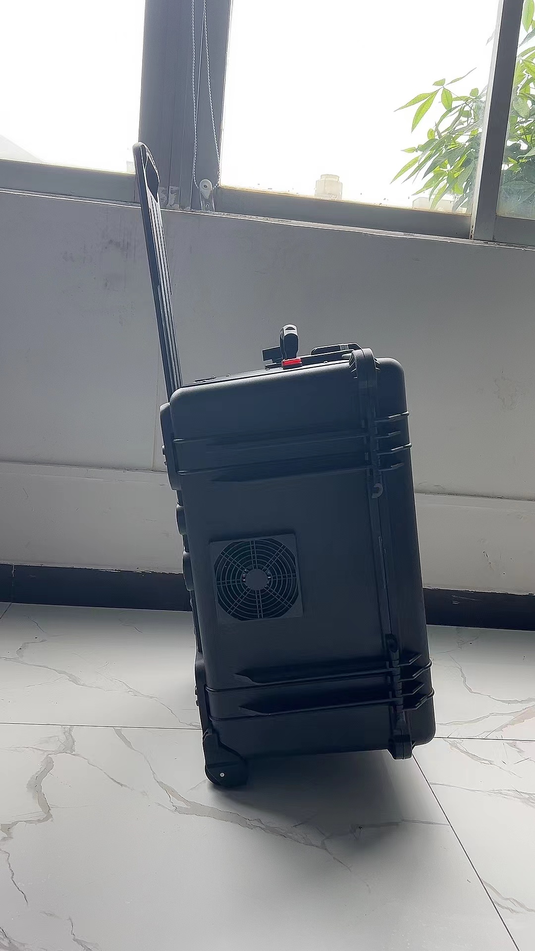 北海街道手拉箱型移动通信干扰器